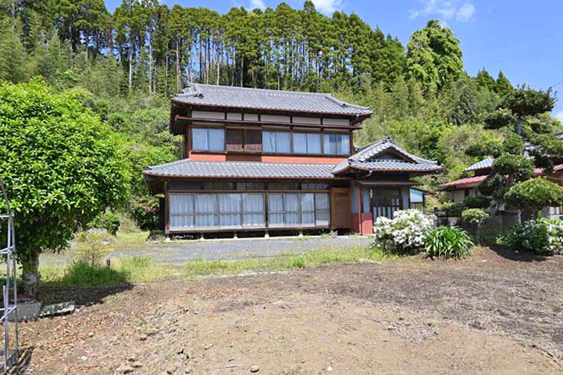 大網白里市小西　☆　１８５０万円　☆　古民家付売地(８ＤＫ+土間)