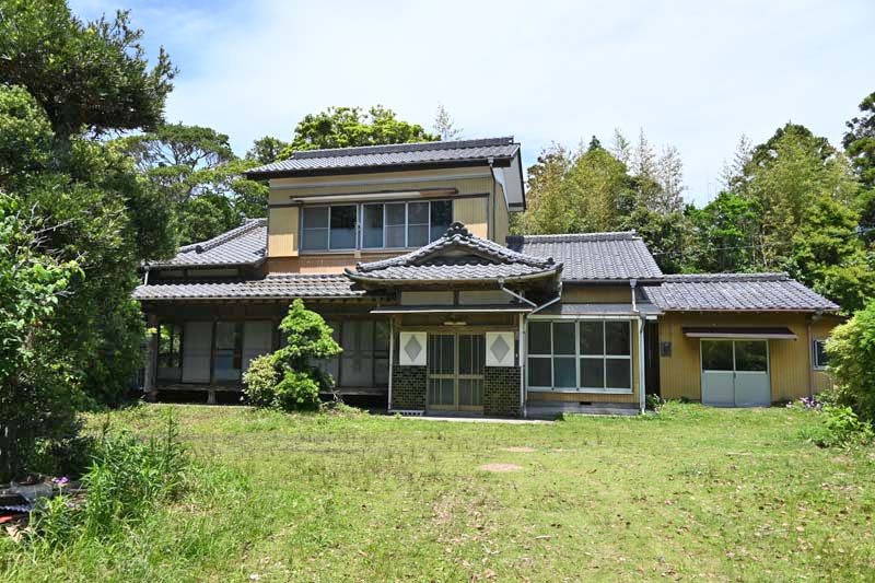 長生村一松丁　☆　１３８０万円　☆　６ＳＤＫ＋納屋