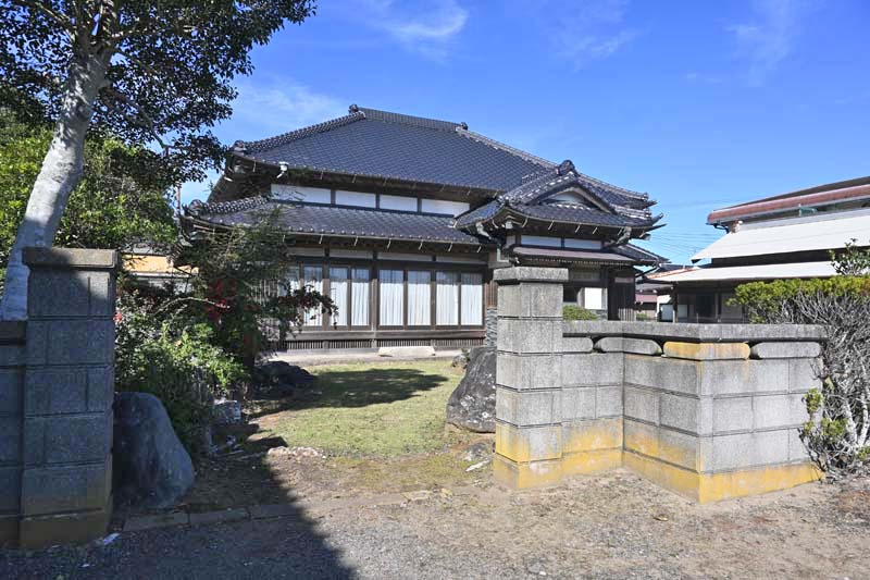 大網白里市南今泉　☆　３３００万円　☆　５ＤＫ＋５ＤＫ